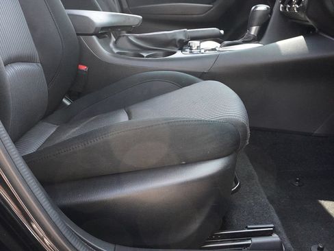 Used 2016 MAZDA MAZDA3 i Touring FWD image 25