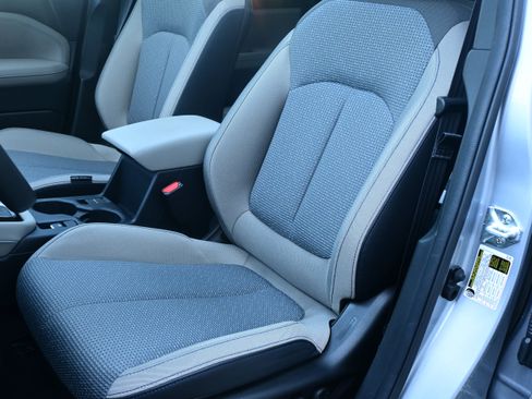 Certified 2025 Subaru Forester Premium AWD/4WD image 16