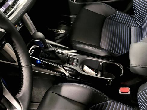 Certified 2025 Toyota Corolla Cross XSE image 15