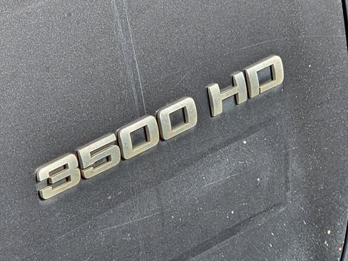 Used 2011 GMC Sierra 3500 SLE w/ SLE Preferred Package image 10