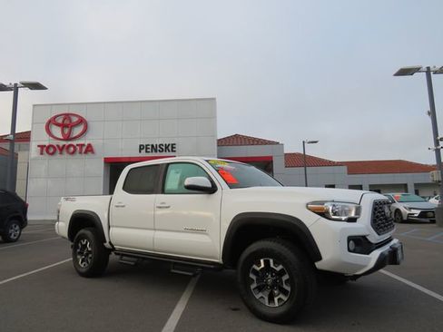 Certified 2021 Toyota Tacoma TRD Off-Road w/ Technology Package image 16