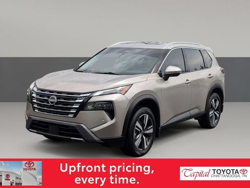 Used 2024 Nissan Rogue SL w/ SL Premium Package FWD image 4