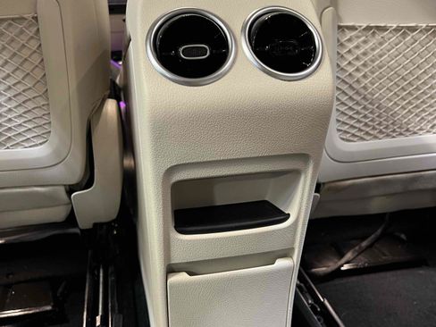 Used 2020 Mercedes-Benz GLB 250 image 48