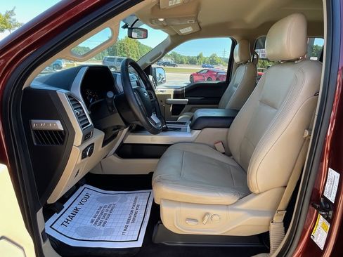 Used 2015 Ford F150 Lariat image 17