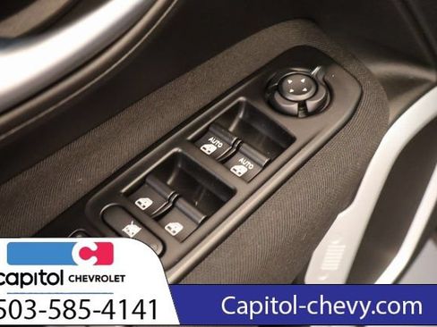 Used 2020 Jeep Renegade Sport FWD image 12