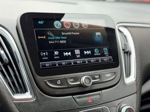 Used 2016 Chevrolet Malibu LT w/ Driver Confidence Package image 13