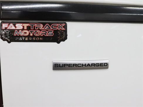 Used 2018 Land Rover Range Rover Supercharged AWD/4WD image 9