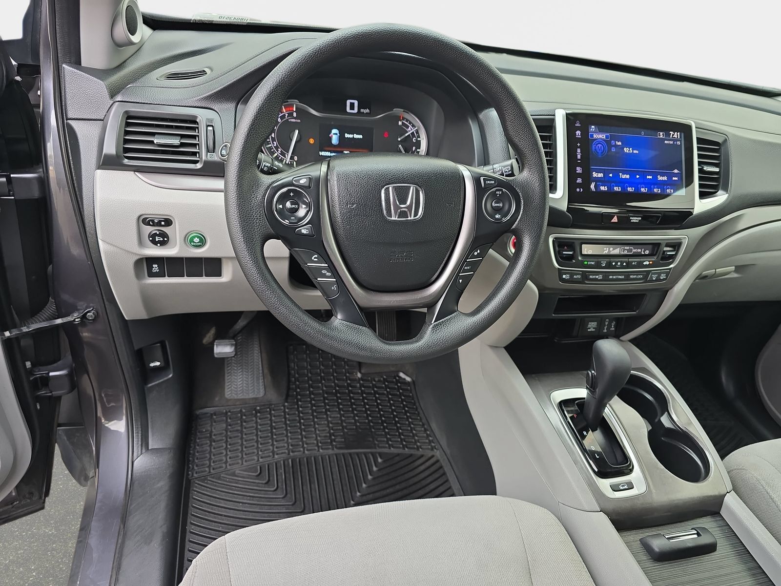 Used 2017 Honda Pilot EX image 19