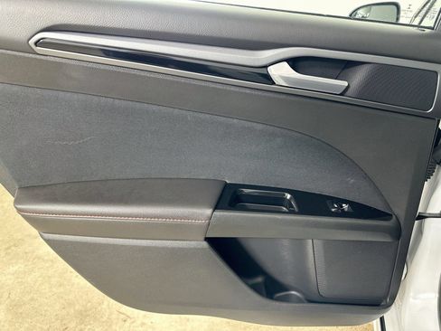 Used 2013 Ford Fusion SE FWD image 31