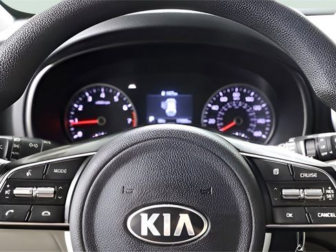 Used 2020 Kia Sportage LX image 9