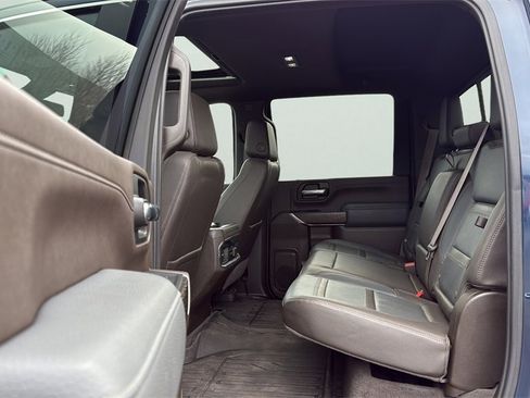 Used 2022 GMC Sierra 3500 Denali image 17