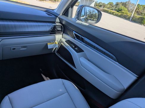 New 2025 Kia Telluride EX image 23