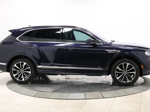 Used 2021 Bentley Bentayga AWD/4WD image 72