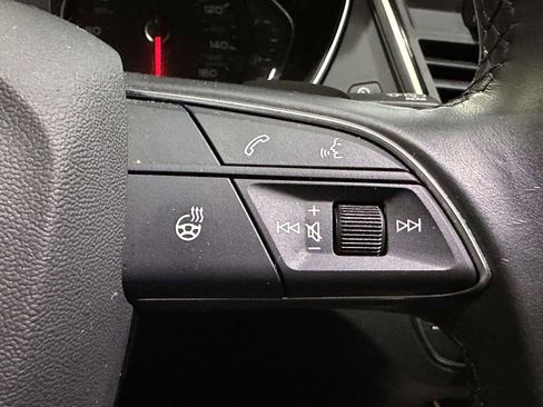 Used 2023 Audi Q5 2.0T Premium w/ Convenience Package image 23