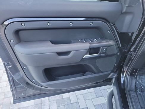 Certified 2025 Land Rover Defender 110 S image 22