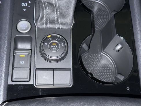 Used 2023 Volkswagen Atlas SE image 23