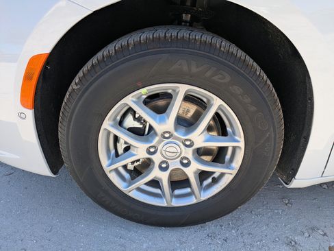 New 2026 Chrysler Pacifica Select FWD image 10
