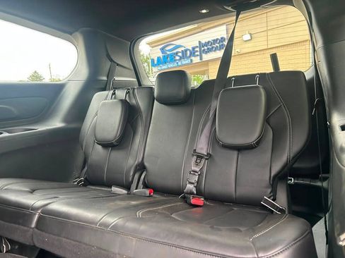 Used 2026 Chrysler Pacifica Select FWD image 17