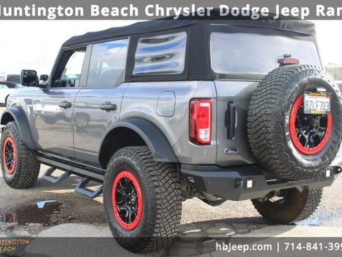 Used 2021 Ford Bronco 4-Door w/ Sasquatch Package image 3