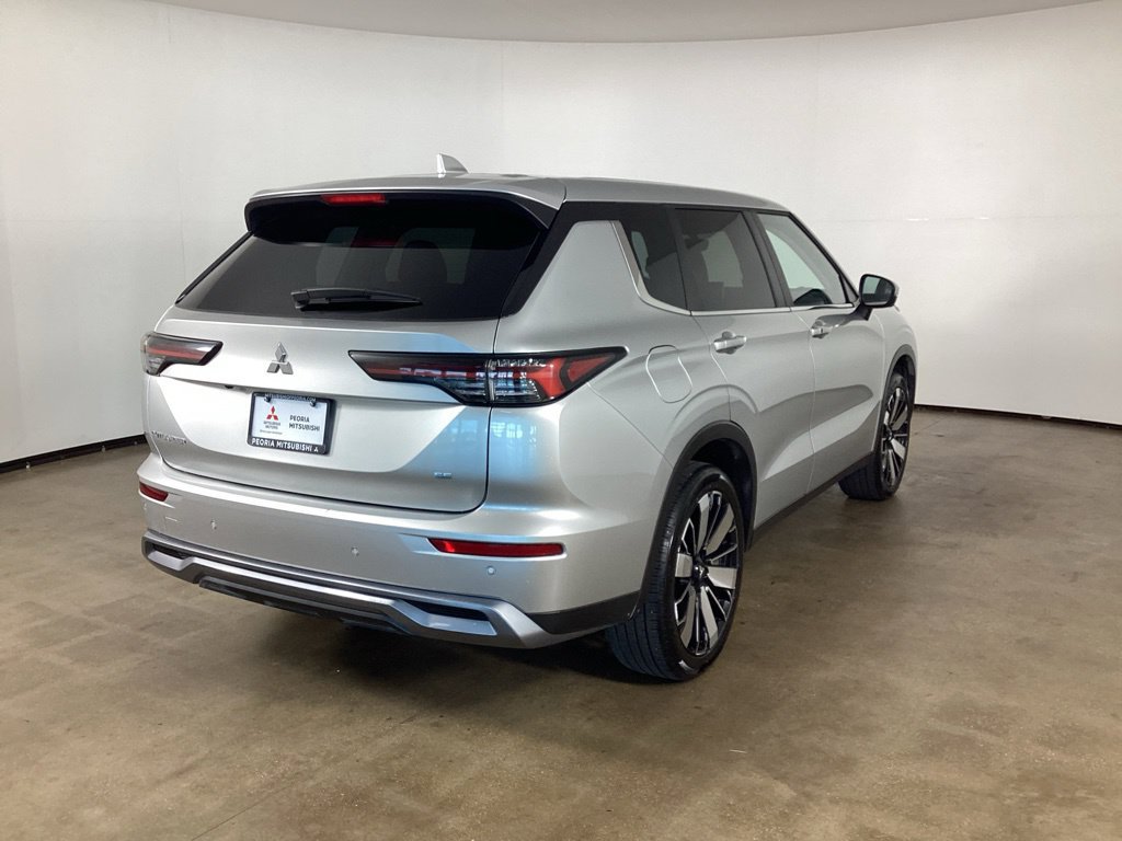 Used 2025 Mitsubishi Outlander SE AWD/4WD image 5