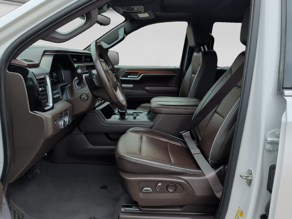 Used 2023 GMC Sierra 1500 Denali w/ Technology Package AWD/4WD image 16