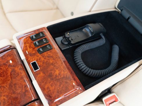 Used 2007 Maybach 57 image 45