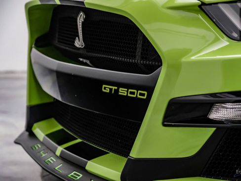 Used 2020 Ford Mustang Shelby GT500 w/ Technology Package image 37