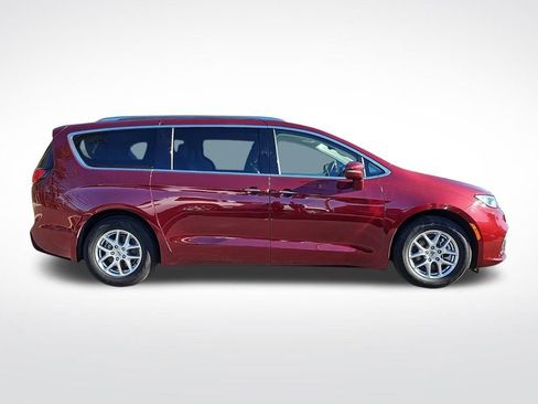 Used 2021 Chrysler Pacifica Touring-L image 4