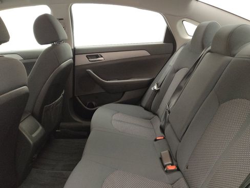Used 2019 Hyundai Sonata SE FWD image 18