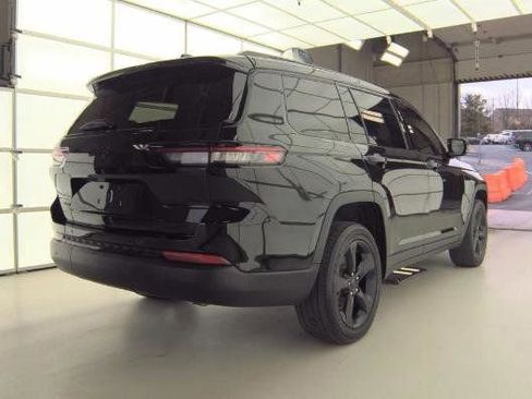 Used 2023 Jeep Grand Cherokee L Laredo AWD/4WD image 4