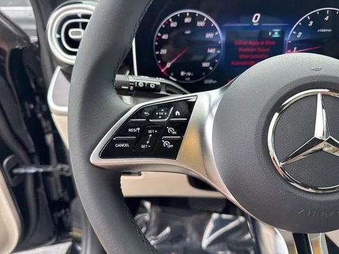 New 2025 Mercedes-Benz GLC 300 4MATIC image 16