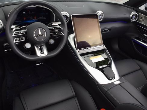 Used 2025 Mercedes-Benz SL 55 AMG 4MATIC image 19