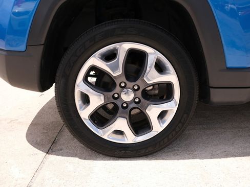 Used 2017 Jeep Compass Limited AWD/4WD image 19