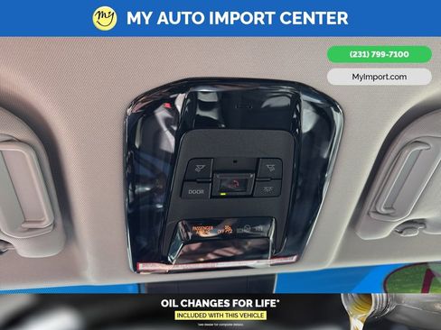 Used 2021 Toyota Venza LE image 23