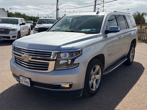 Used 2017 Chevrolet Tahoe Premier AWD/4WD image 4