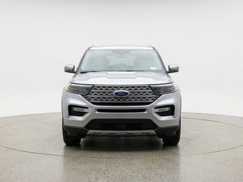 Used 2024 Ford Explorer Limited image 2