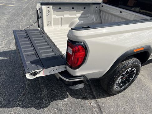 New 2026 GMC Canyon AT4 image 40