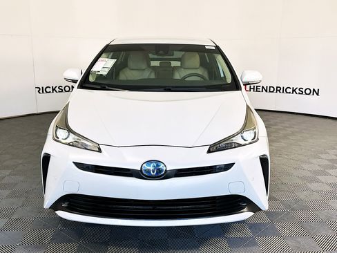 Used 2021 Toyota Prius XLE image 8