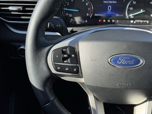 Certified 2022 Ford Explorer XLT w/ Equipment Group 202A image 27