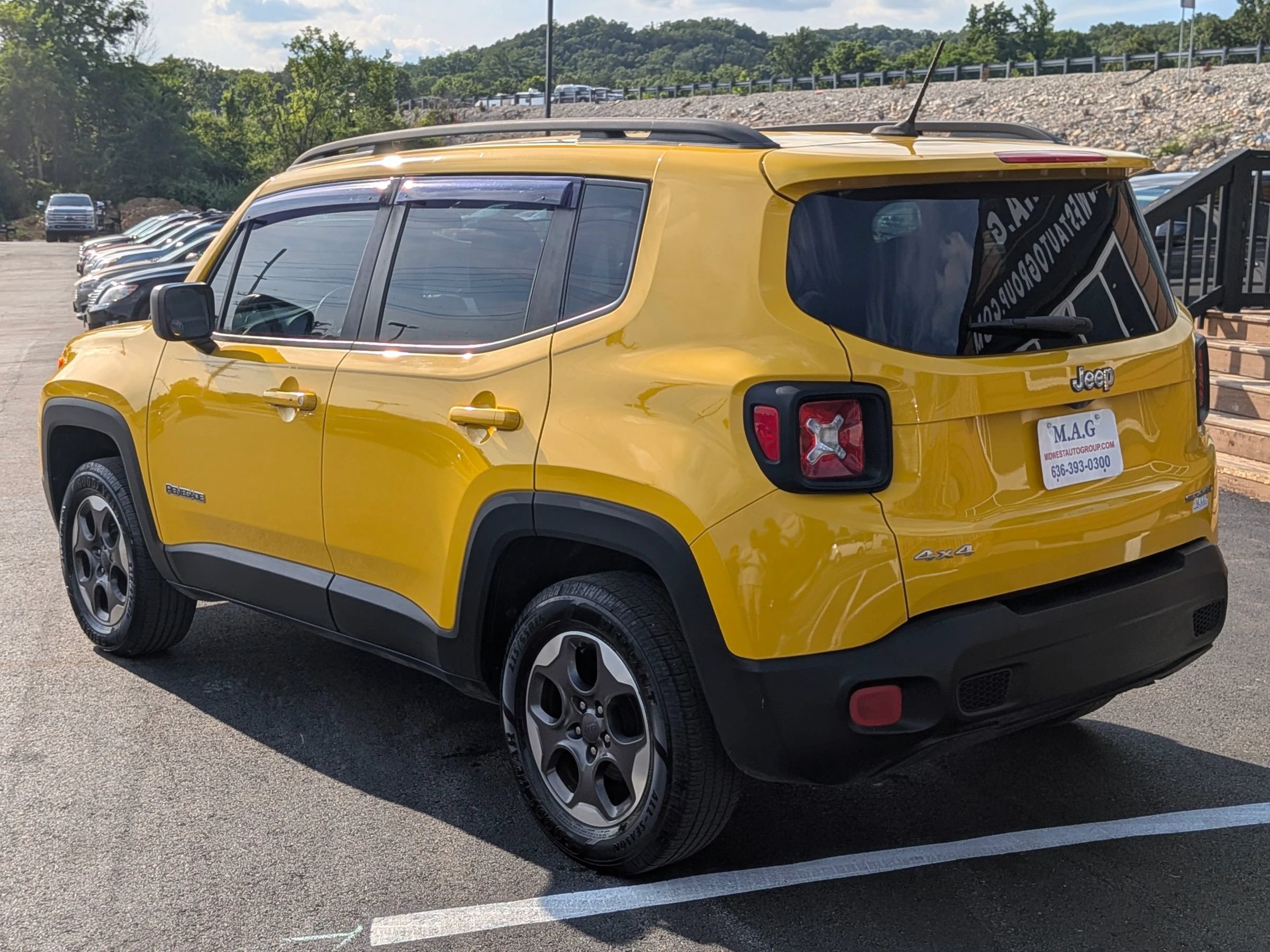 Used 2017 Jeep Renegade Sport w/ Power & Air Group AWD/4WD image 4