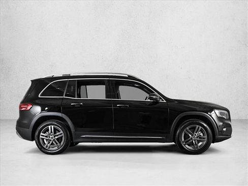 Certified 2026 Mercedes-Benz GLB 250 4MATIC image 4