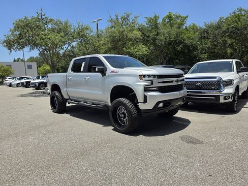 Used 2019 Chevrolet Silverado 1500 RST AWD/4WD image 2