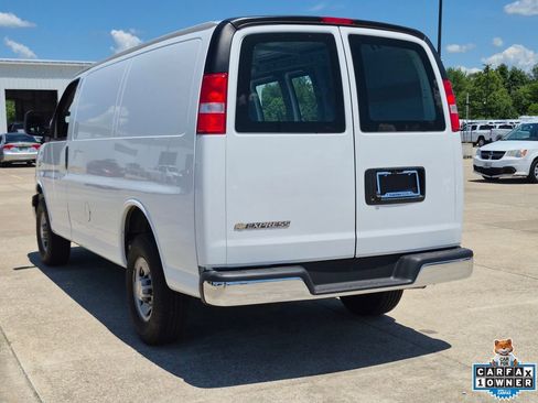 Certified 2024 Chevrolet Express 2500 w/ Driver Convenience Package RWD image 5