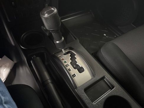 Used 2014 Toyota FJ Cruiser 4WD image 19