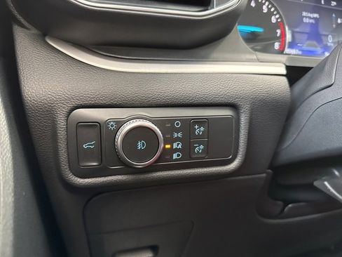 Used 2022 Ford Explorer XLT w/ Equipment Group 202A image 35