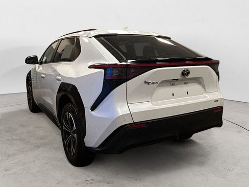 Certified 2023 Toyota bZ4X XLE image 3