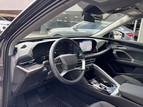 Certified 2025 Audi Q5 Premium Plus w/ Premium Plus image 12