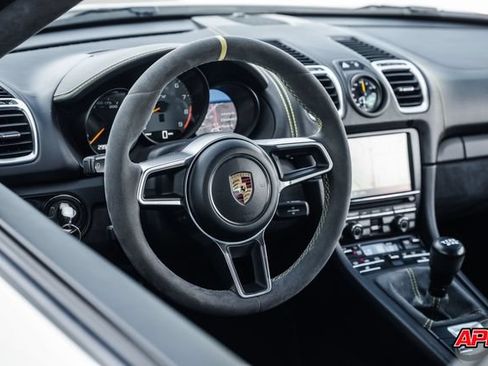 Used 2016 Porsche Cayman GT4 RWD image 7