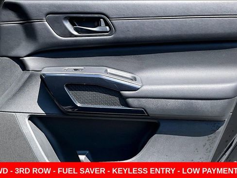 Used 2024 Nissan Pathfinder S AWD/4WD image 27