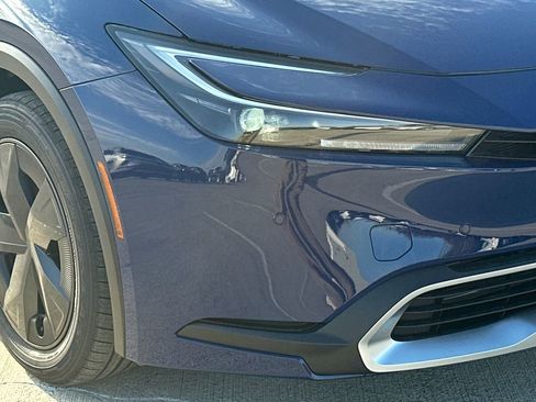 New 2026 Toyota Prius SE image 8